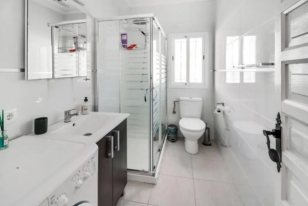 Capistrano Village B, 1 Bedroom + Free Wi-Fi 네르하 0*,