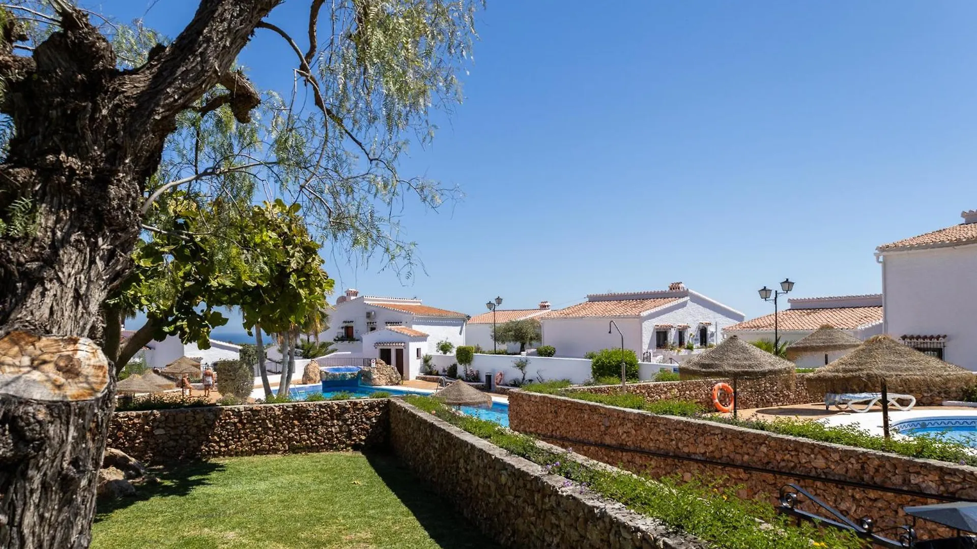 Apartment Capistrano Village B, 1 Bedroom + Free Wi-Fi Nerja