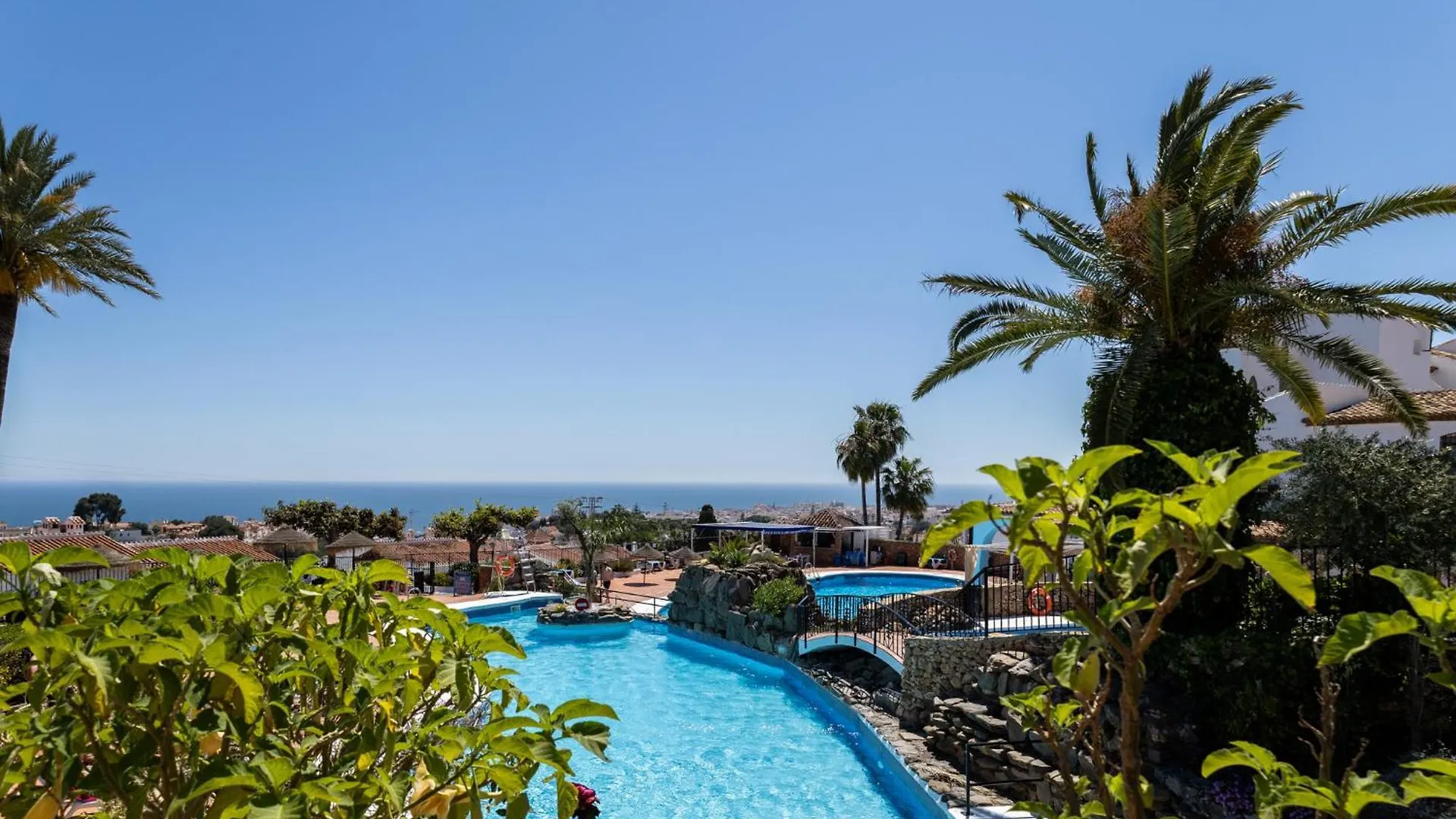 Capistrano Village B, 1 Bedroom + Free Wi-Fi Nerja Spain
